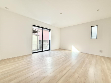 ���r���O ���������났�ƏΊ炪�W�܂�A�S���܂郊�r���O