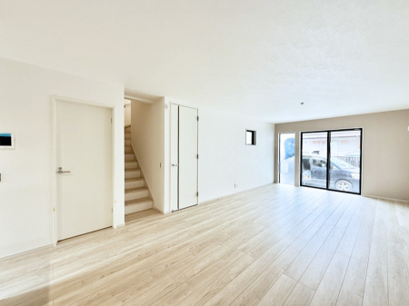 ���r���O ���������났�ƏΊ炪�W�܂�A�S���܂郊�r���O