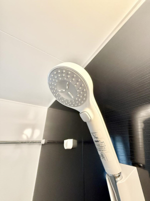 ���̑����� �ݔ����킴�킴�V�����[�����̃��o�[�܂Ŏ��L�΂��K�v���Ȃ��A�ȒP�Ɏ~���ł���