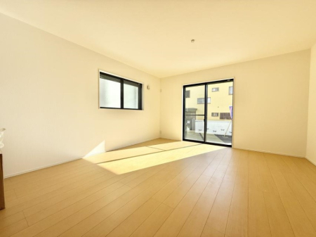 ���r���O ����