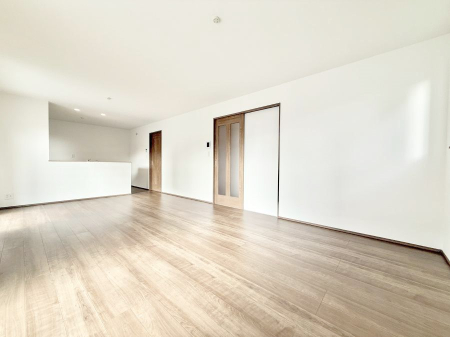 ���r���O ���������R�Ɖ�b�����܂��A�S�n�悢�ЂƂƂ�