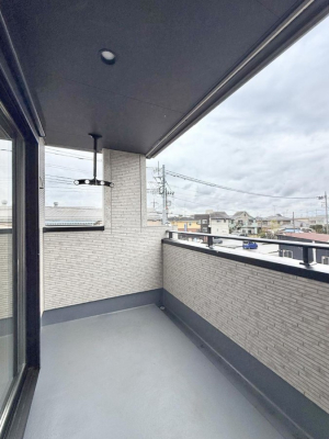 �o���R�j�[ ������ �G�߂̈ڂ낢����������J���I�ȋ�Ԃł�