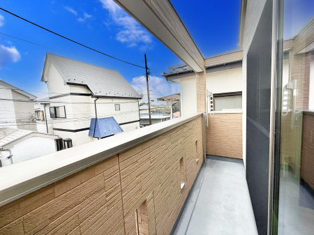 �o���R�j�[ ������ ���R��g�߂Ɋ�����A�J���I�ȃo���R�j�[