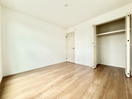 �Q�� A����  �����̔z�u��ʋC���̗ǂ��݌v�ŕ����̋�C�������炸�A��ɐV�N�ȋ�C������܂�