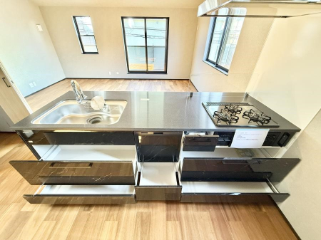 �L�b�`�� �����������������Ɗy�����Ȃ�A���K�ȃL�b�`�����