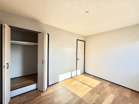 �Q�� ���������̔z�u��ʋC���̗ǂ��݌v�ŕ����̋�C�������炸�A��ɐV�N�ȋ�C������܂�