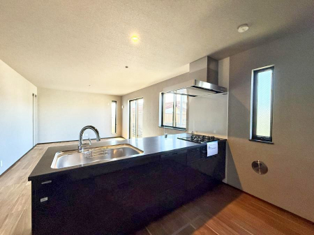 �L�b�`�� �����������������Ɗy�����Ȃ�A���K�ȃL�b�`�����