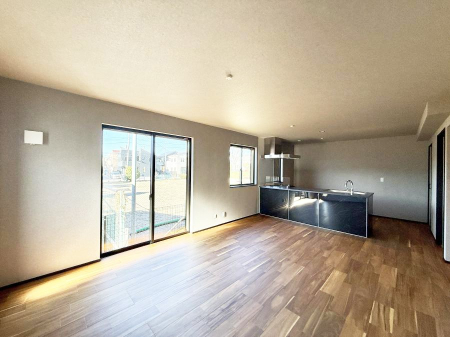 ���r���O ���������났�ƏΊ炪�W�܂�A�S���܂郊�r���O