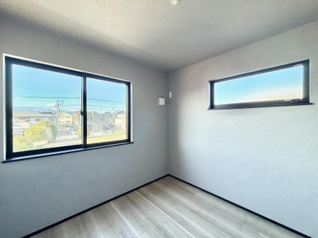 �Q�� ���������̔z�u��ʋC���̗ǂ��݌v�ŕ����̋�C�������炸�A��ɐV�N�ȋ�C������܂�