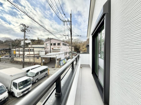 �o���R�j�[ ������ �G�߂̈ڂ낢����������J���I�ȋ�Ԃł�