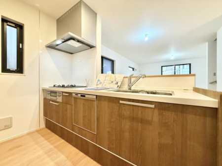 �L�b�`�� �������V���v���Ŕ������S�n�悢���Ԃ𐶂ރL�b�`�����