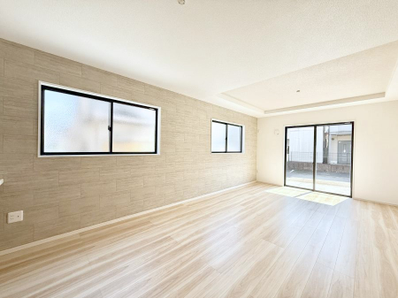 ���r���O ���������S�n�̂����A���z�̃��r���O