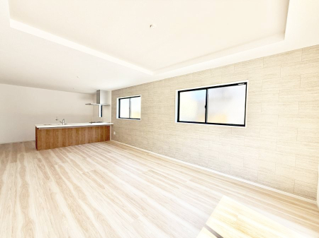 ���r���O ���������났�ƏΊ炪�W�܂�A�S���܂郊�r���O