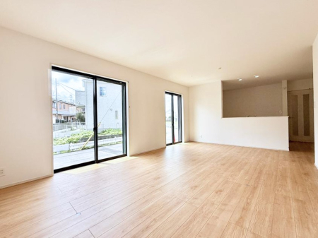 ���r���O ���������R�Ɖ�b�����܂��A�S�n�悢�ЂƂƂ�