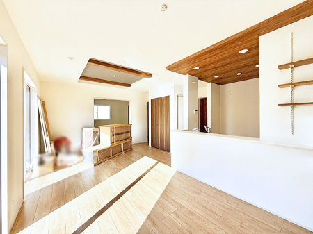 ���r���O ���������났�ƏΊ炪�W�܂�A�S���܂郊�r���O