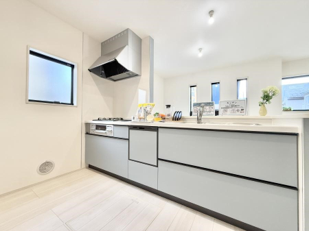 �L�b�`�� �������Ƒ����J��[�߂�A������̂���L�b�`��