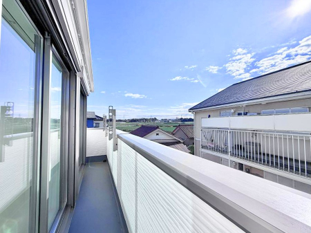 �o���R�j�[ ������ �G�߂̈ڂ낢����������J���I�ȋ�Ԃł�