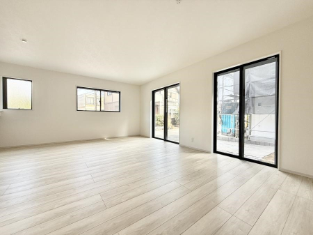 ���r���O ���������R�Ɖ�b�����܂��A�S�n�悢�ЂƂƂ�