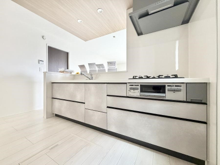 �L�b�`�� �����������������Ɗy�����Ȃ�A���K�ȃL�b�`�����