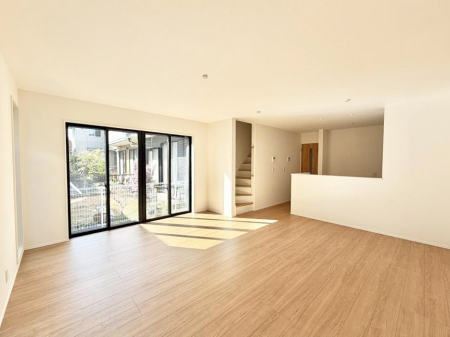 ���r���O ����