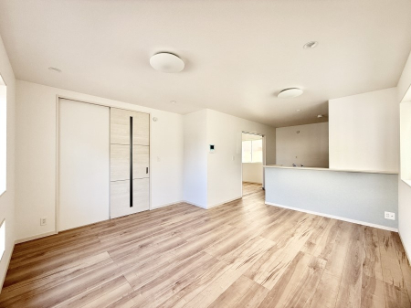 �L�b�`�� �����������������Ԃ����܂��A�Ί炠�ӂ��L�b�`��