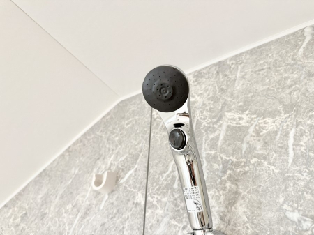 ���̑����� �ݔ����킴�킴�V�����[�����̃��o�[�܂Ŏ��L�΂��K�v���Ȃ��A�ȒP�Ɏ~���ł���