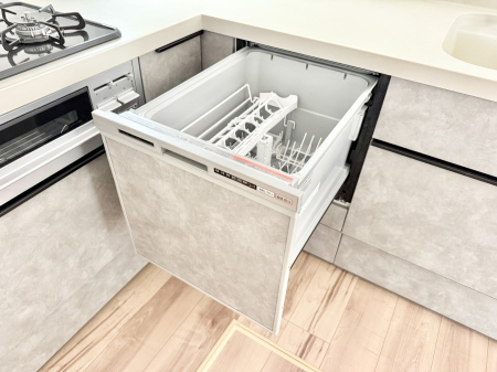 ���̑����� �ݔ�����ԂȂ����I�H����s�J�s�J�Ɏd�グ�Ă���܂�