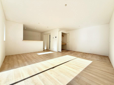 ���r���O ���������났�ƏΊ炪�W�܂�A�S���܂郊�r���O