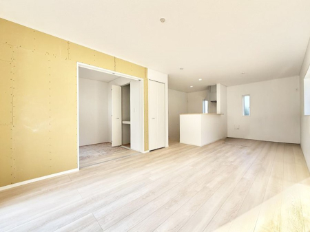 ���r���O ���������S�n�̂����A���z�̃��r���O