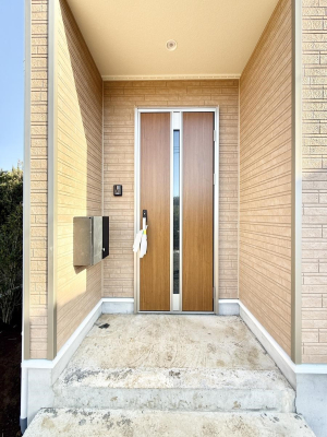 ���� �O�ρ� �V���v���Ŕ������A�Z�܂��̑���ۂ��ʂ錺�ւł�