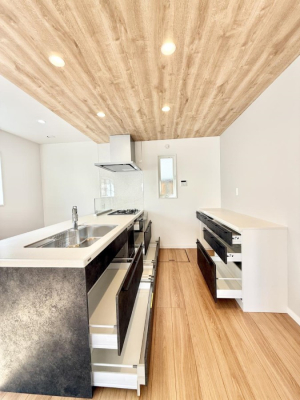 �L�b�`�� �������Ƒ����J��[�߂�A������̂���L�b�`��