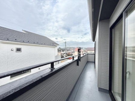 �o���R�j�[ ������ ���R��g�߂Ɋ�����A�J���I�ȃo���R�j�[