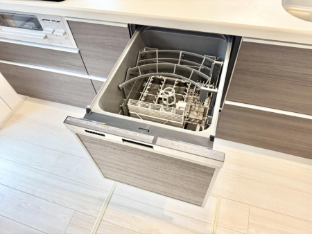 ���̑����� �ݔ�����ԂȂ����I�H����s�J�s�J�Ɏd�グ�Ă���܂�