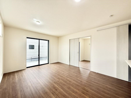 ���r���O ����