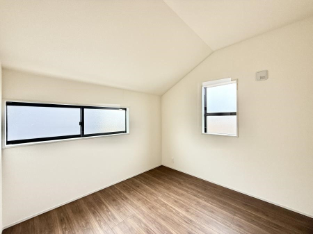 �q������ ����