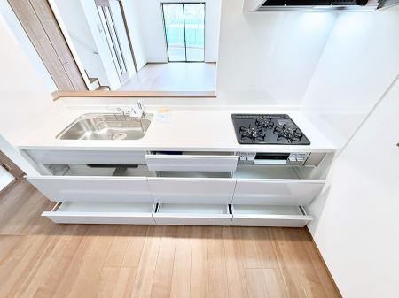 �L�b�`�� �����������������Ԃ����܂��A�Ί炠�ӂ��L�b�`��