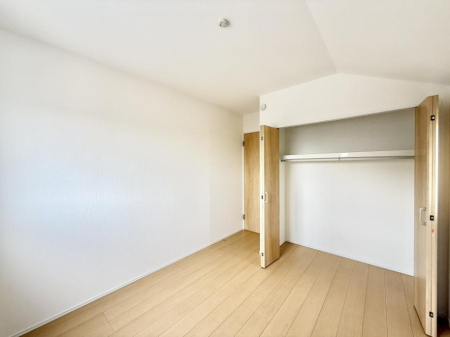 �q������ �������v���C�x�[�g��ԂƂ��ĐÂ��ŗ�������������񋟂��Ă���܂�