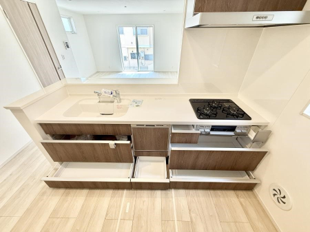 �L�b�`�� �������Ƒ����J��[�߂�A������̂���L�b�`��