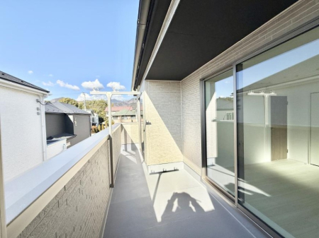 �o���R�j�[ ������ ���R��g�߂Ɋ�����A�J���I�ȃo���R�j�[