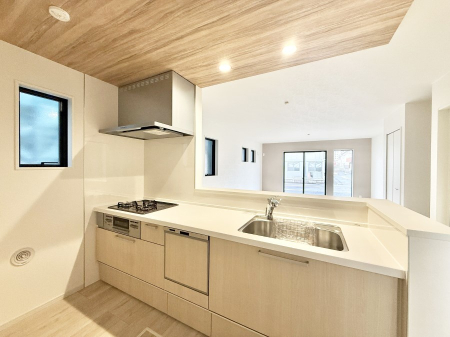 �L�b�`�� �����������������Ԃ����܂��A�Ί炠�ӂ��L�b�`��