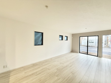 ���r���O ���������났�ƏΊ炪�W�܂�A�S���܂郊�r���O