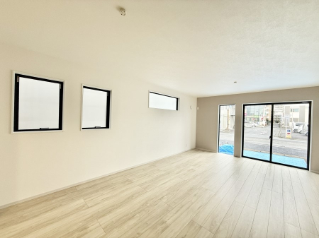 ���r���O ���������R�Ɖ�b�����܂��A�S�n�悢�ЂƂƂ�