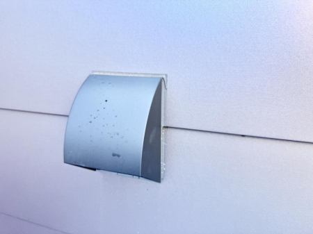 ���̑����� �ݔ������O�ɓd���R���Z���g������΁A�������@�ő���O�ǂ�|������ȂǕ֗��ł��B