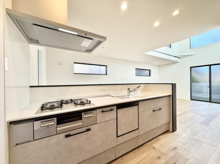 �L�b�`�� �������Ƒ����J��[�߂�A������̂���L�b�`��