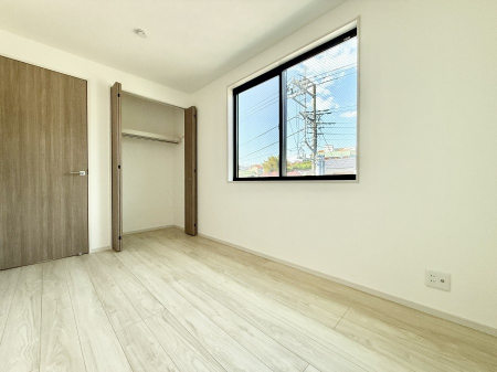 �q������ �������v���C�x�[�g��ԂƂ��ĐÂ��ŗ�������������񋟂��Ă���܂�