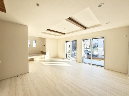 ���r���O ���������S�n�̂����A���z�̃��r���O