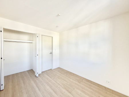 �q������ ����