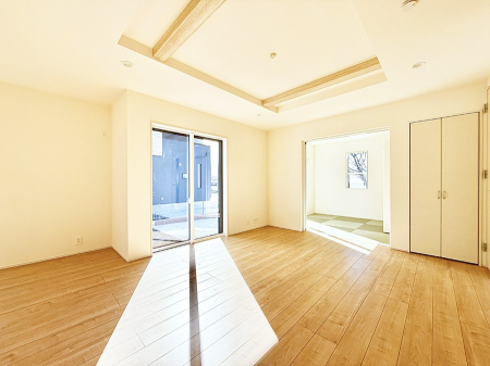 ���r���O ���������R�Ɖ�b�����܂��A�S�n�悢�ЂƂƂ�