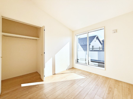 �Q�� ���������̔z�u��ʋC���̗ǂ��݌v�ŕ����̋�C�������炸�A��ɐV�N�ȋ�C������܂�