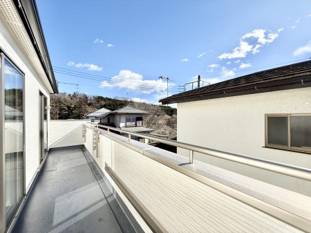 �o���R�j�[ ������ �G�߂̈ڂ낢����������J���I�ȋ�Ԃł�